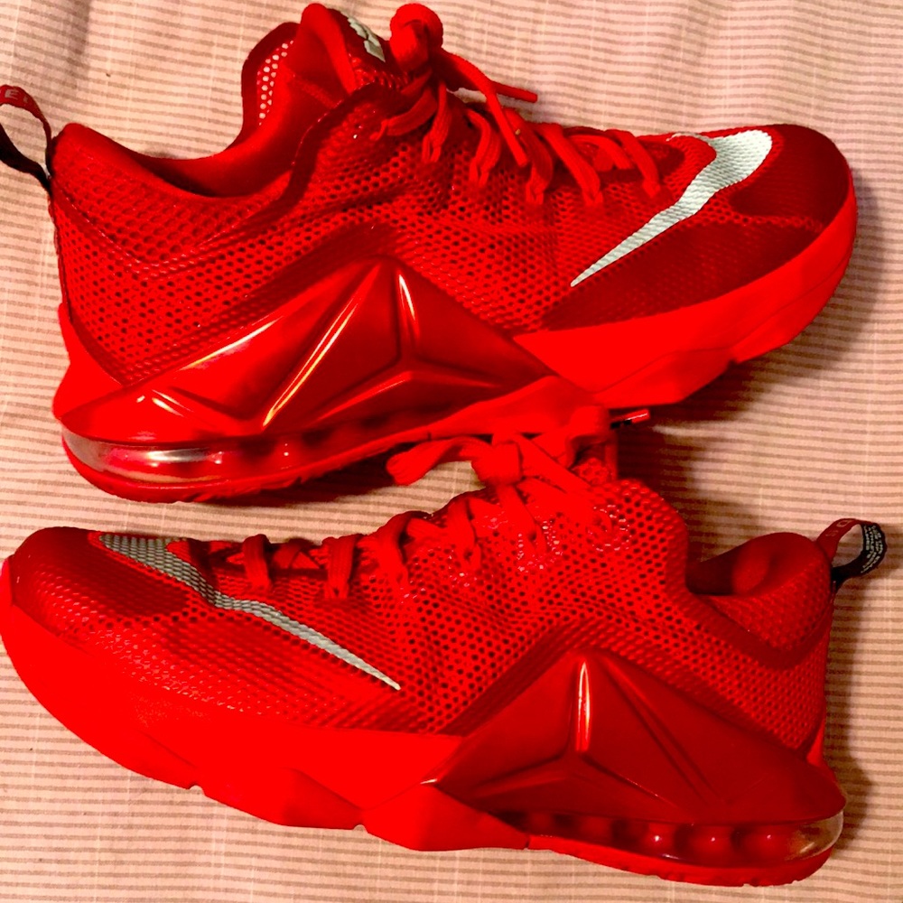 Nike Men’s 9.5 shoes